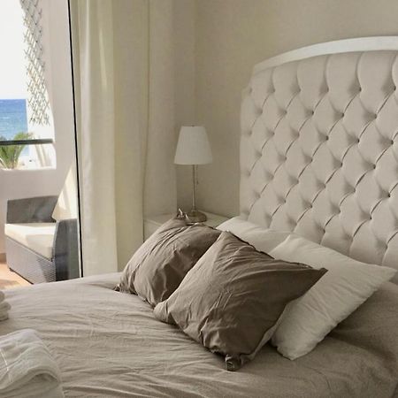 Mi Capricho A17 Beachfront Apartment 라칼라데미야스 외부 사진